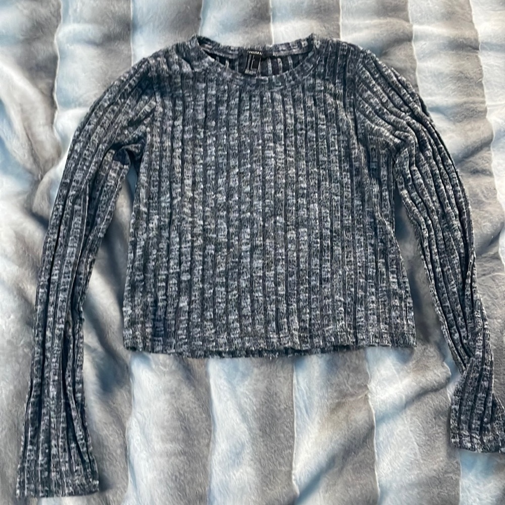 Forever 21 Long sleeve crop top. Size small